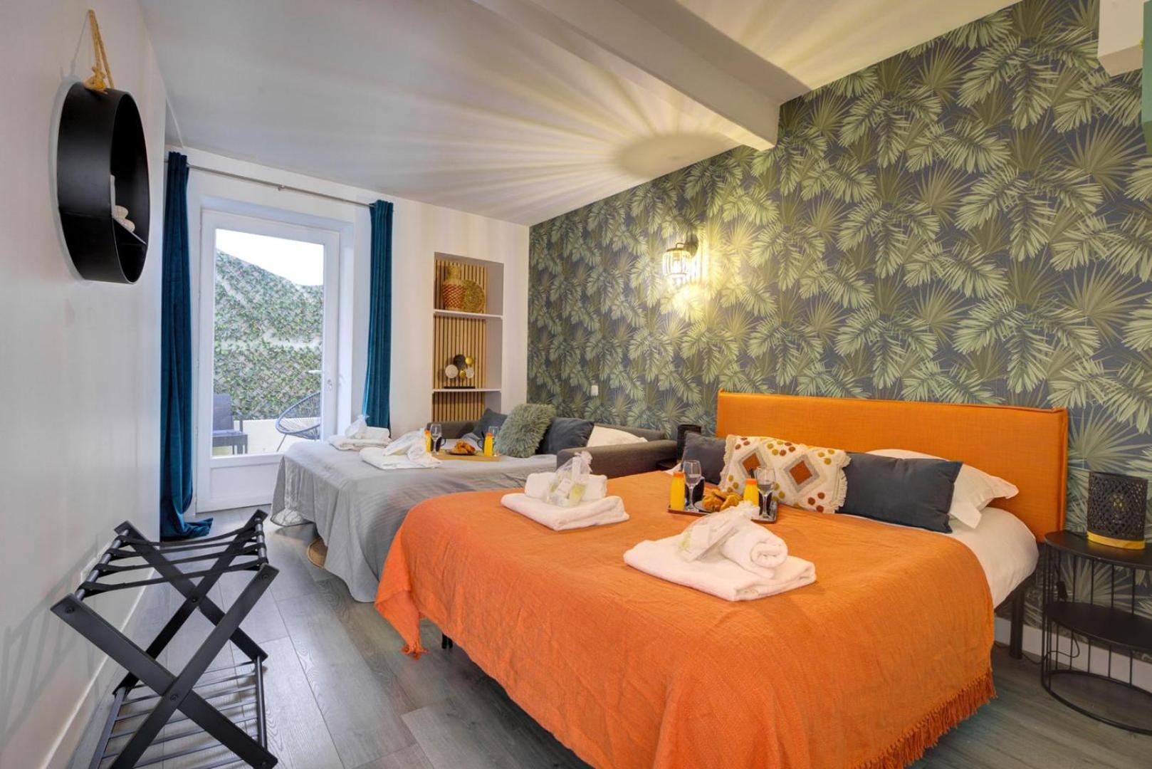 801 Suite Luxurys - Superbe Appartement บันโยเล่ ภายนอก รูปภาพ